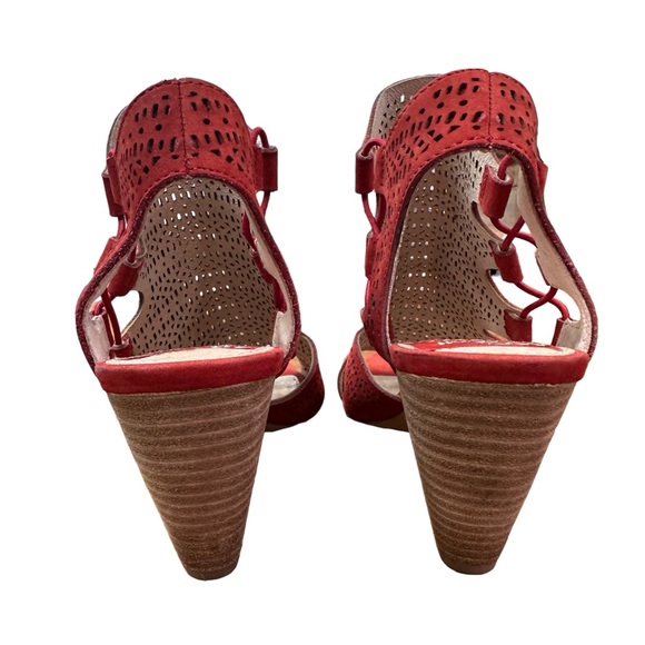 VINCE CAMUTO Eadon Laser Cut Leather Peep-Toe Cone Heel Shooties in Red NWT - Picture 7 of 8